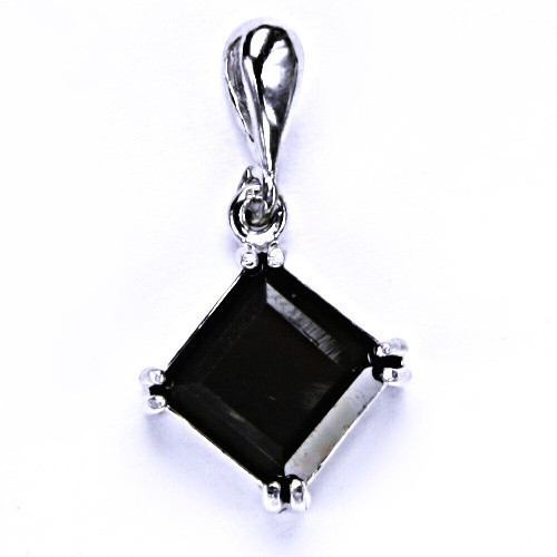 Stříbrný přívěsek, přírodní granát, přívěšek ze stříbra, P 1260/22