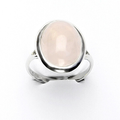 Stříbrný prsten, přírodní růženín 16 x 12 mm, T 1455