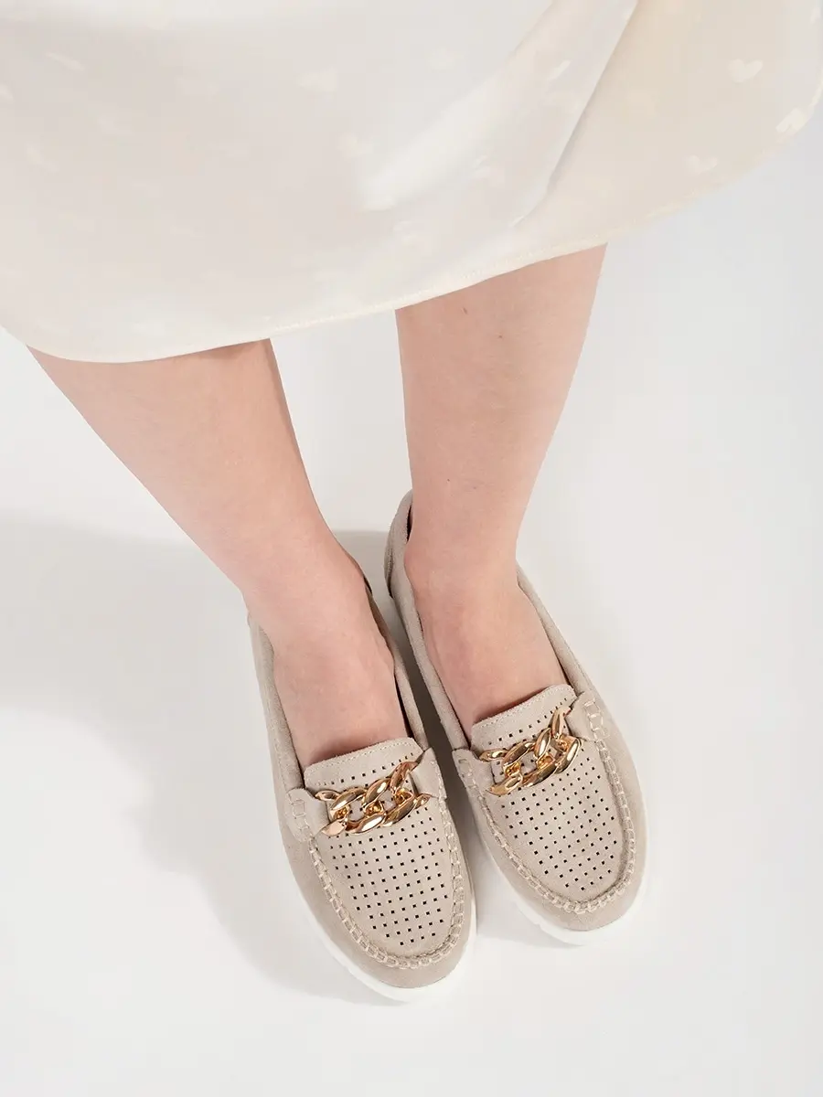 Klasické béžové dámské mokasíny na platformě
