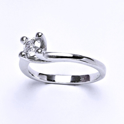 Stříbrný prsten, prsten ze stříbra, syntetický zirkon, váha 2,75 g, vel.53