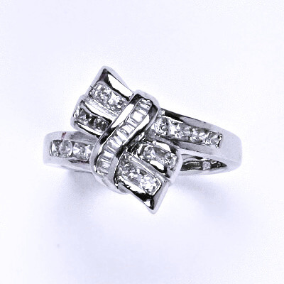 Stříbrný prsten s čirými zirkony,prsten ze stříbra,váha 4,15 g