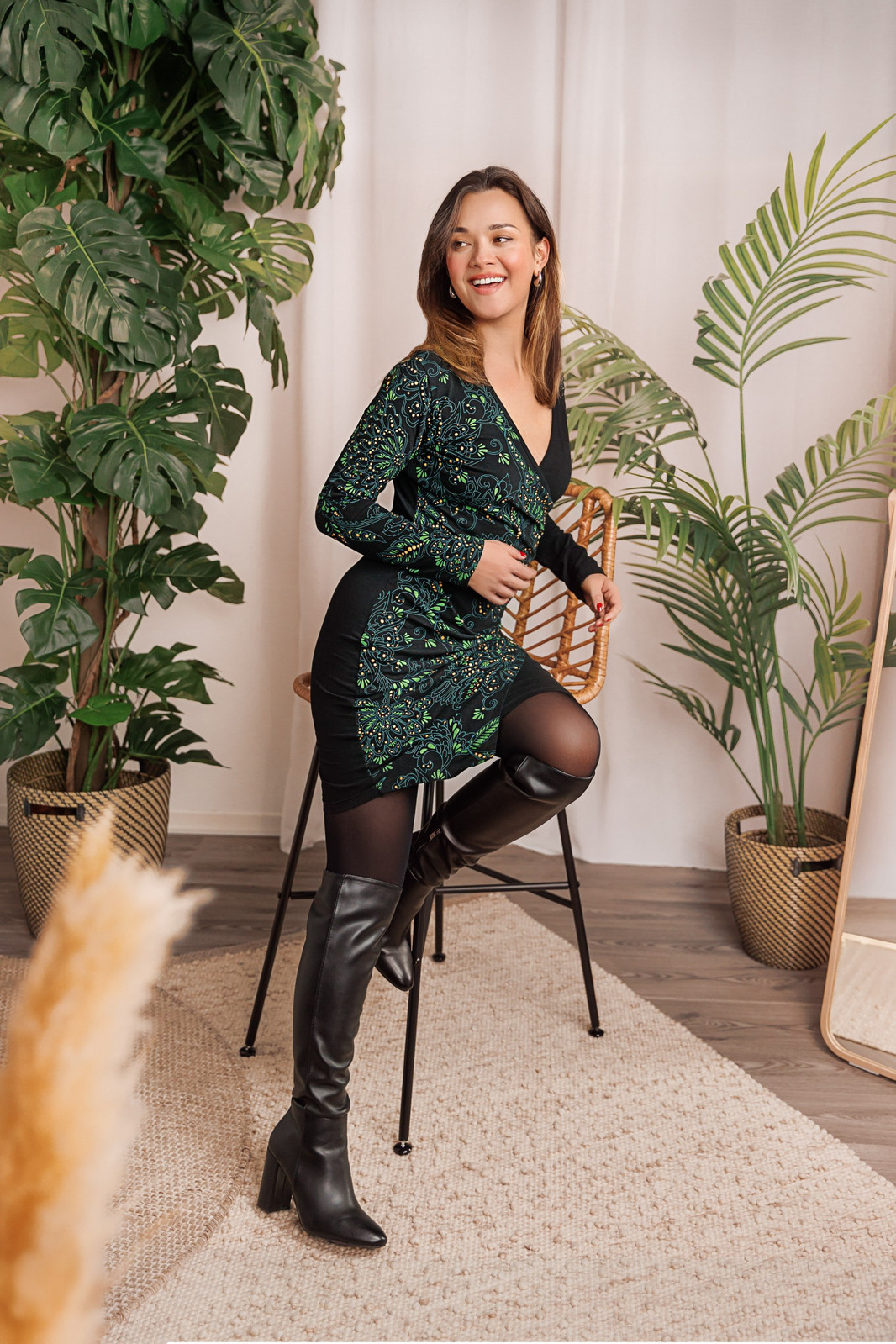 Himalife Šaty Vanita - černá se zelenou Velikost: S