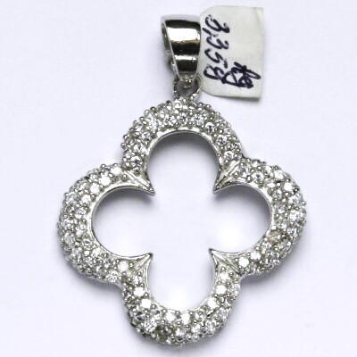 Stříbrný přívěsek s čirými zirkony, váha 3,35 g