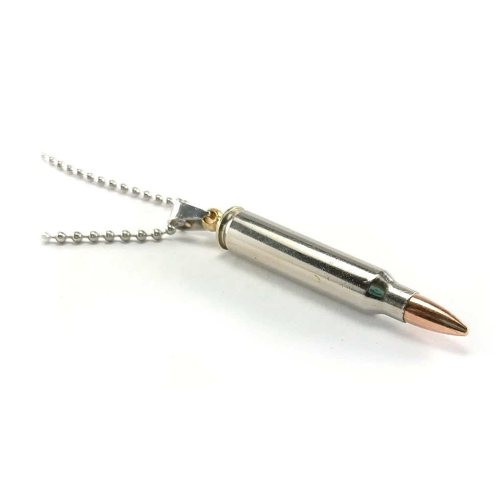 Náhrdelník s nábojem .223 Remington a nerezovým řemínkem - stříbrný-zlatý