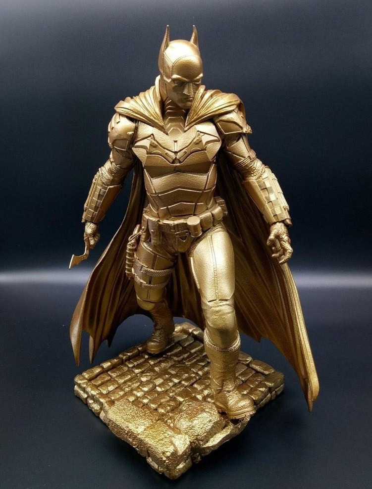 McFarlane | The Batman 2022 - Movie Posed PVC Statue The Batman (Platinum Edition) 30 cm