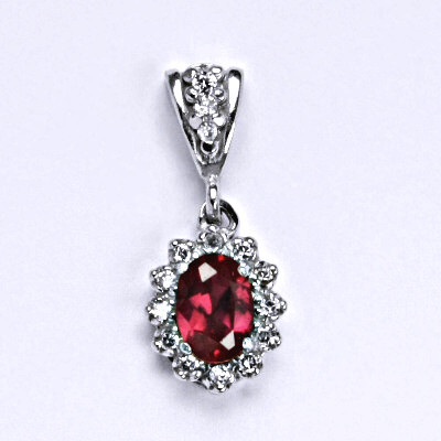 Stříbrný přívěšek, zirkon rubín a čiré zirkony, přívěšek ze stříbra