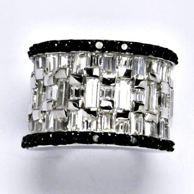 Stříbrný prsten s čirými a černými zirkony,prsten ze stříbra,váha 12,69 g