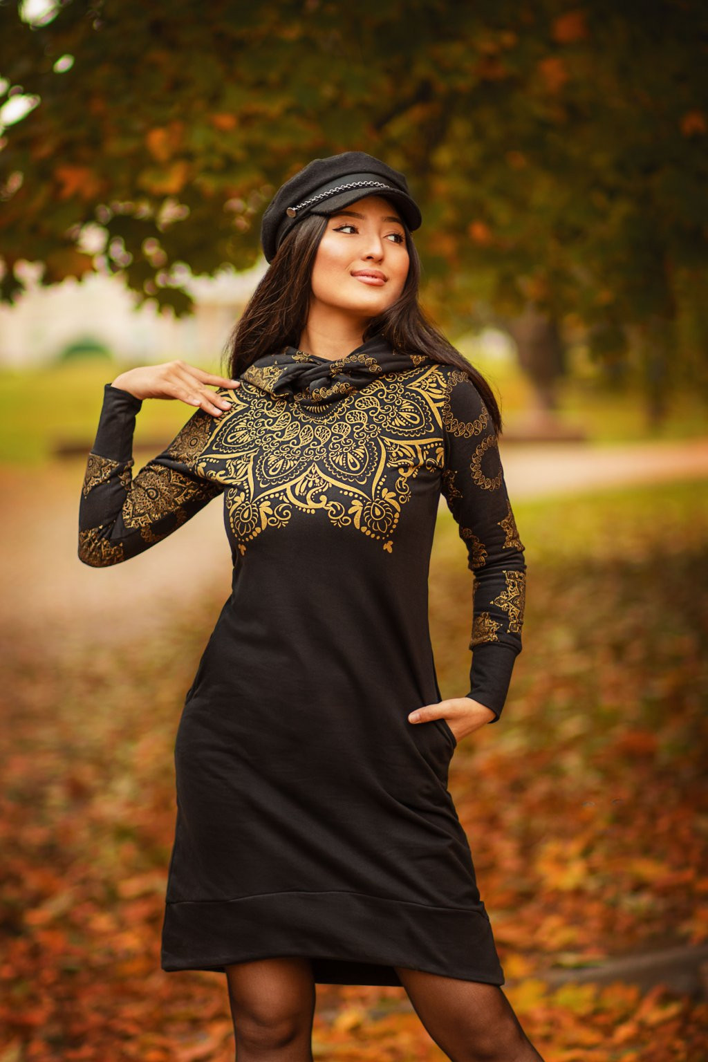 Himalife Šatomikina Ohana s maxi kapucí - černá s metalickou zlatou Velikost: S