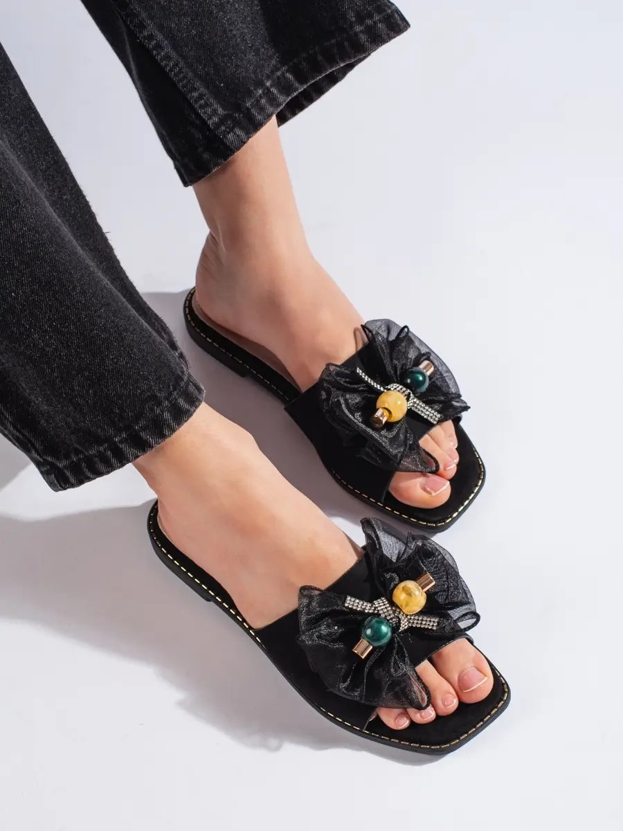 Výborné nazouváky dámské černé na plochém podpatku