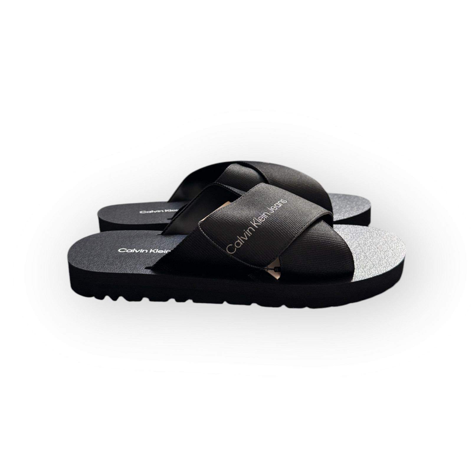 Calvin Klein CROSS SANDAL SLIPON Pánské pantofle 46 EU YM0YM009420GT