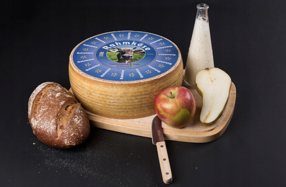 Švýcarský Sýr Rahmkase 1 kg Originální