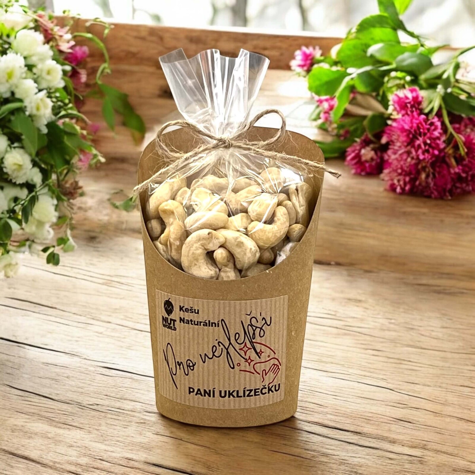 Nutworld.cz Kešu natural v celofánku a kelímku 180g - PRO PANÍ UKLÍZEČKU