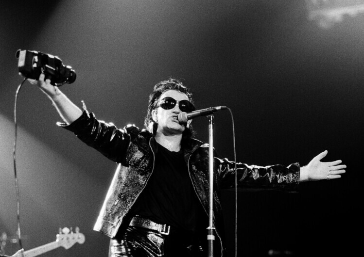 Eamonn McCabe/Popperfoto Fotografie U2 in Concert At Wembley Stadium in London, Eamonn McCabe/Popperfoto, 40 × 30 cm