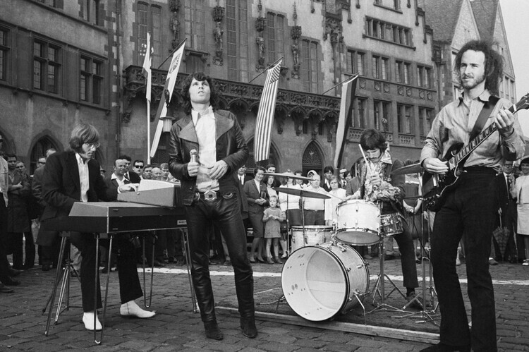 Bettmann Fotografie The Doors Performing in Germany, Bettmann, 40 × 26.7 cm
