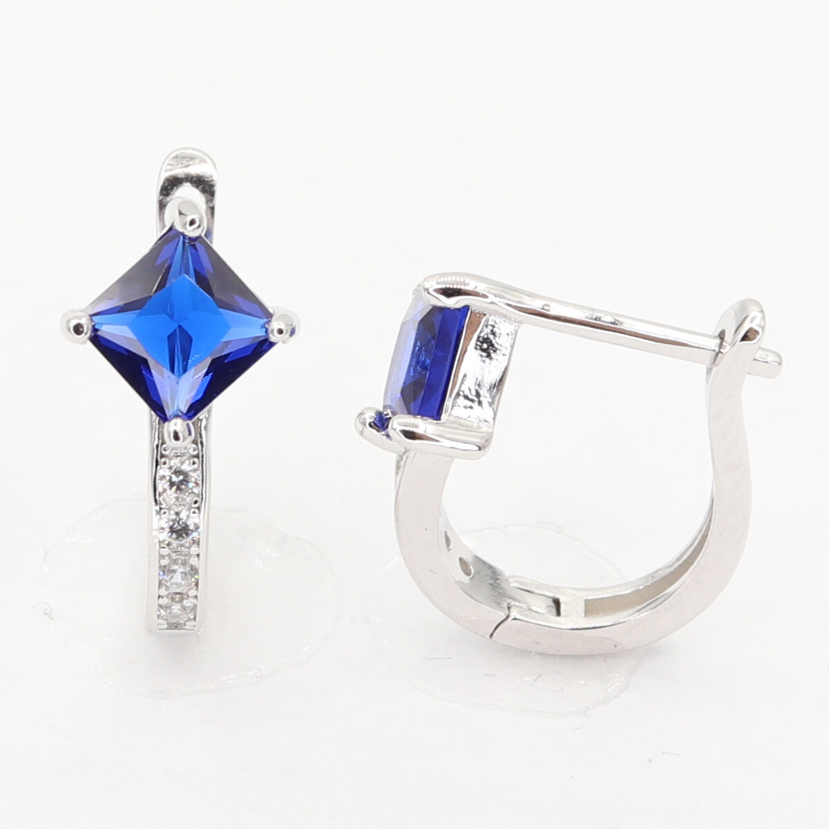 Stříbrné náušnice 113314