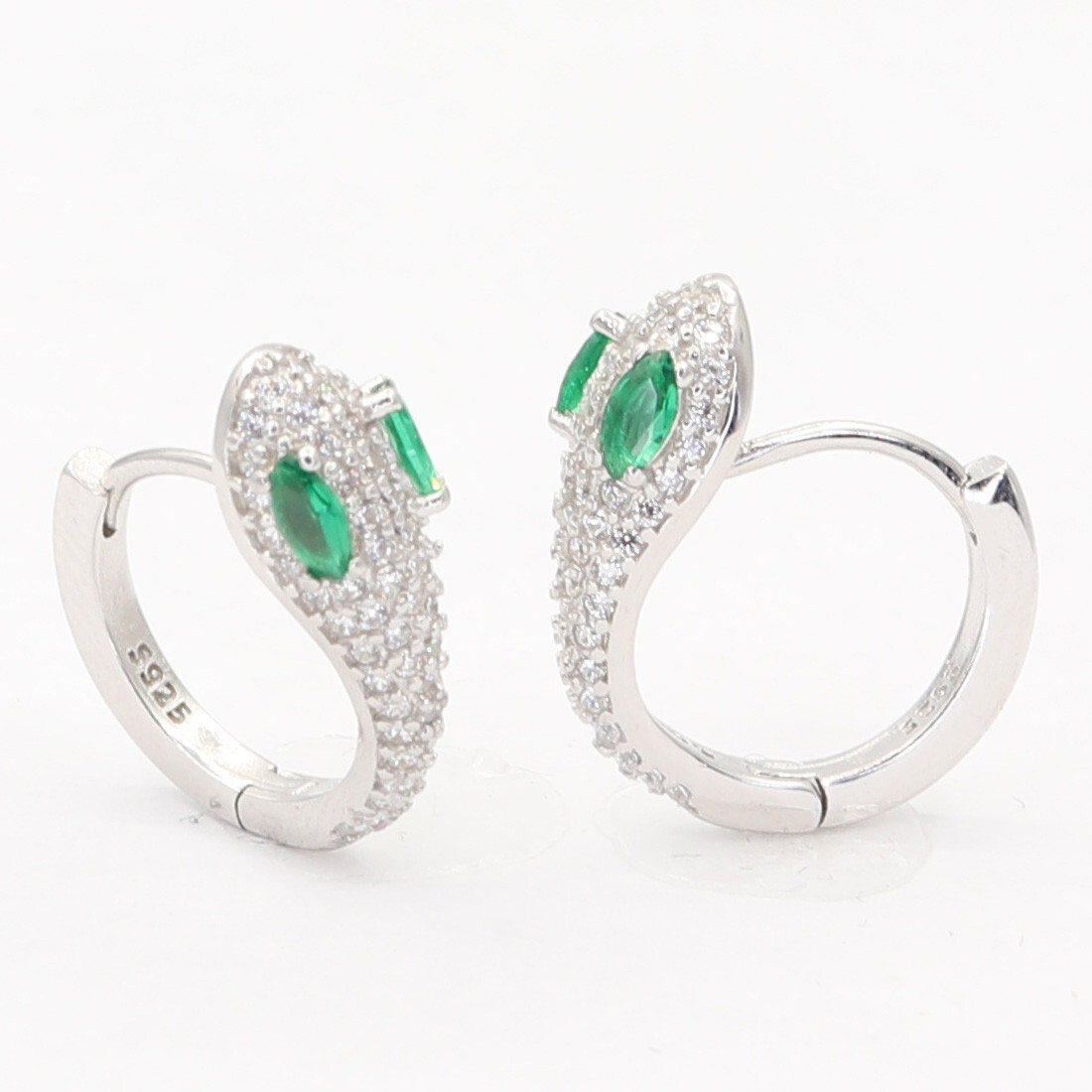 Stříbrné náušnice 113321