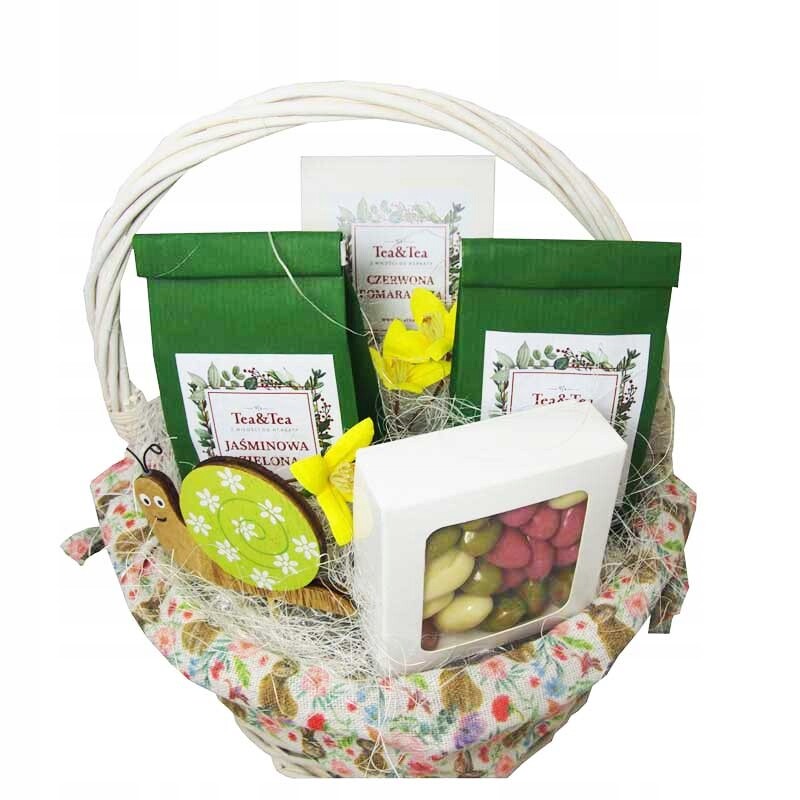 Košík s čajem a sladkostmi