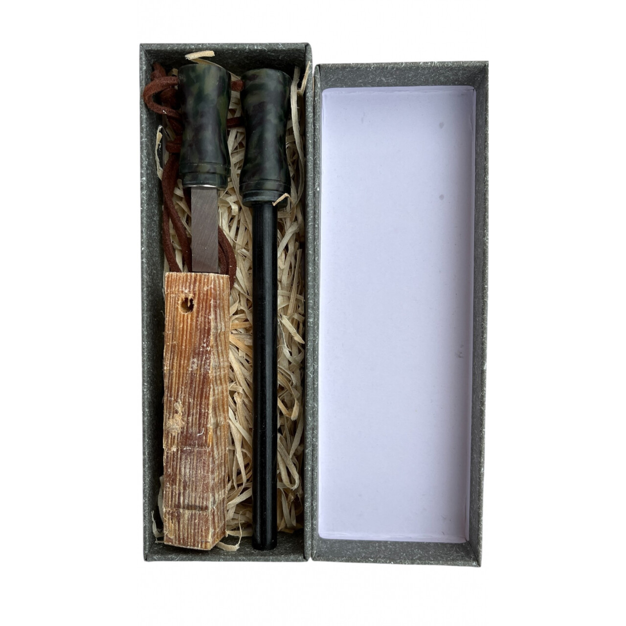 Dárková sada křesadla Micarta M v šedé krabičce - olivová-černá