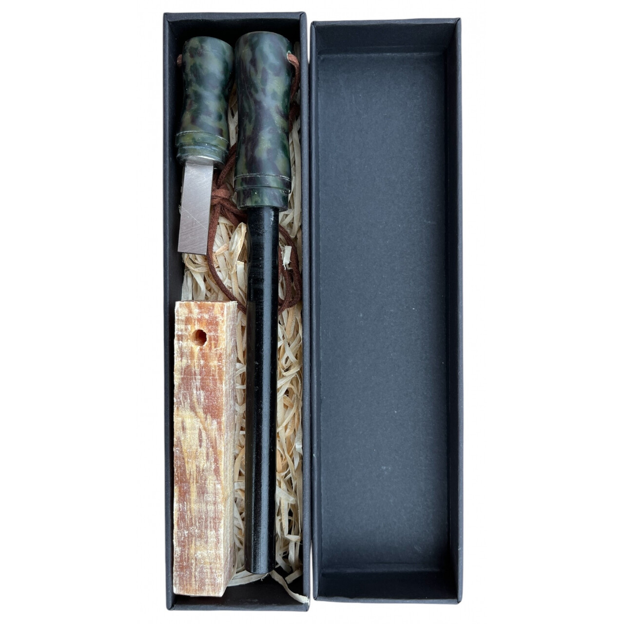 Dárková sada křesadla Micarta M v černé krabičce - olivová-černá