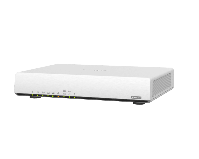 QNAP Wi-Fi 6 SD-WAN router QHora-301W (4x GbE / 2x 10GbE / 2x USB 3.2 / 8 interních antén)