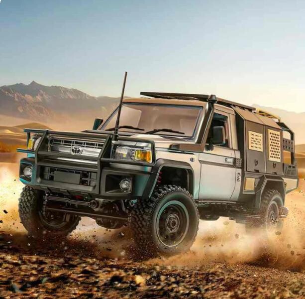 IQ models RC auto Land Cruiser TOYOTA Supertourer - stříbrná