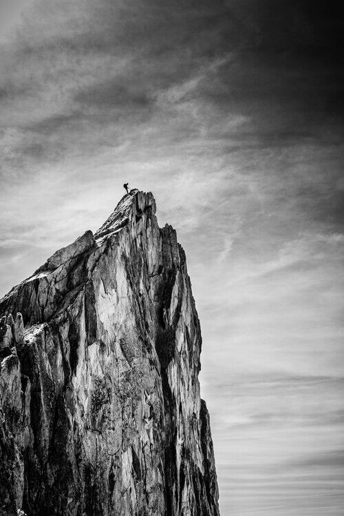 Thomas Vuillaume Fotografie Balancing between Earth and Sky, Thomas Vuillaume, 26.7 × 40 cm