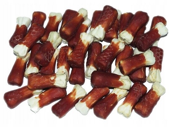 Malá lisovaná kost s kachním masem chutné kousátko pro psa Maced 500g