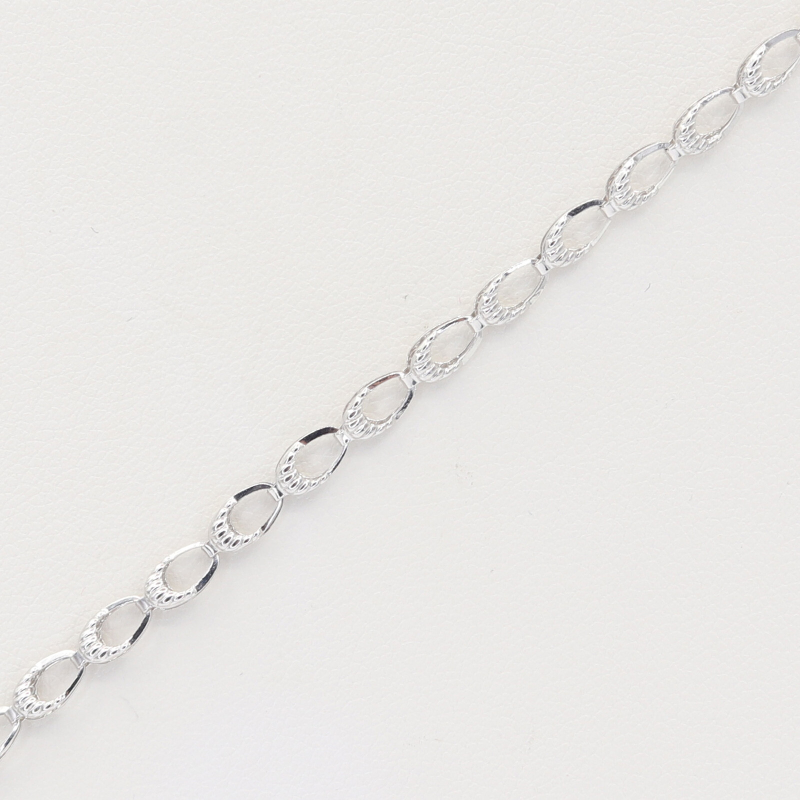 Zlatý řetízek BB290W