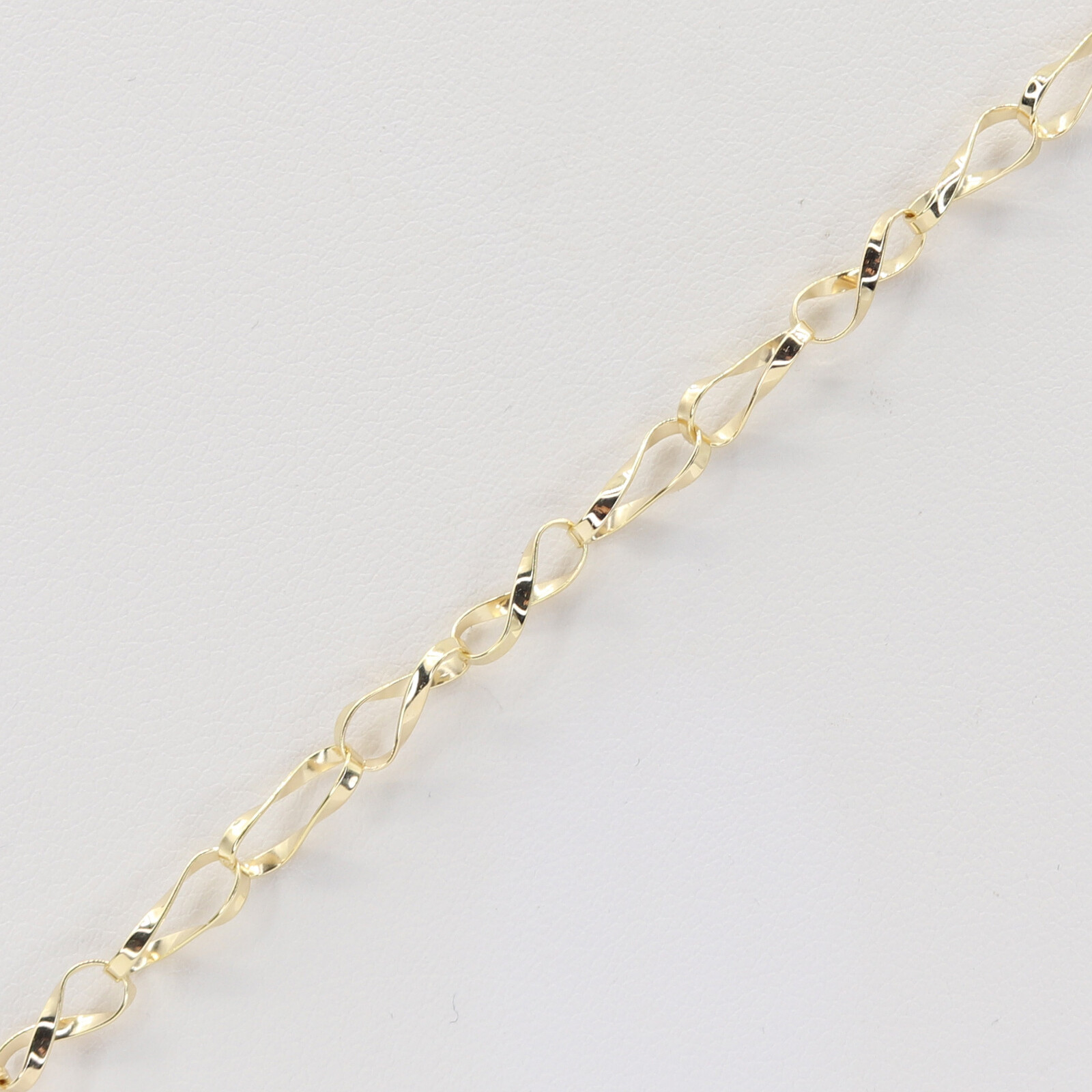 Zlatý řetízek STB1041