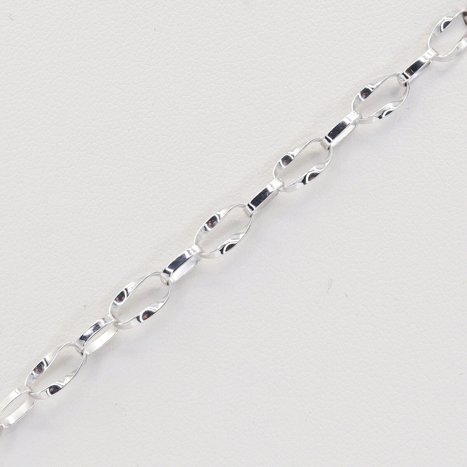 Zlatý řetízek STB1015W