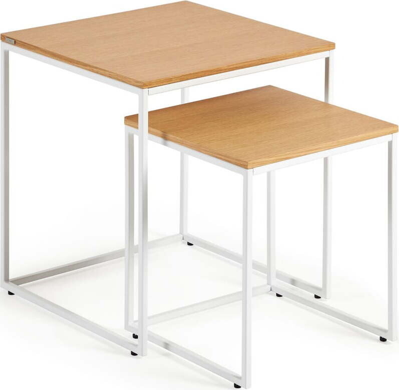 Odkládací stolky v sadě 2 ks v dekoru dubu 45x45 cm Yoana – Kave Home