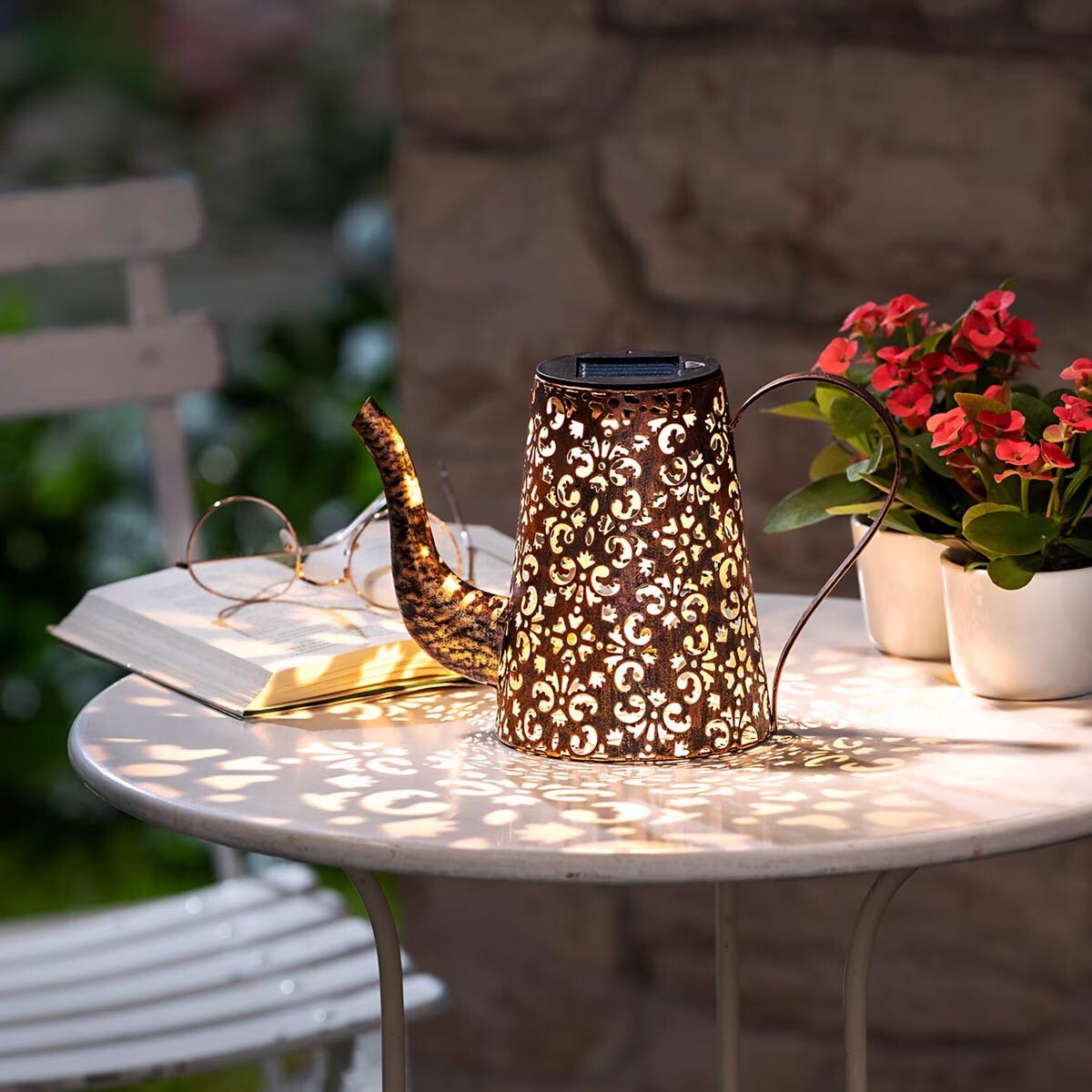 Die moderne Hausfrau Solární dekorace Konvička