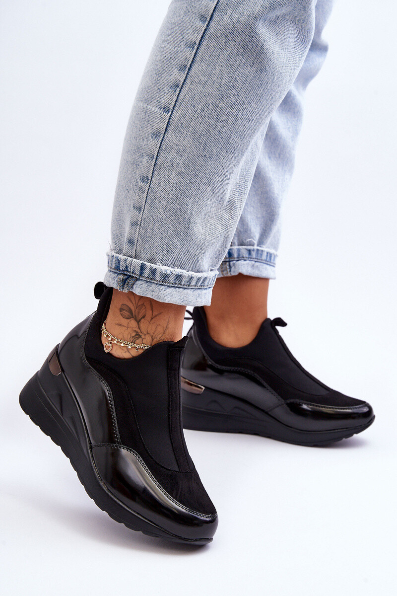 PE1 Dámské nazouvací tenisky na klínku černá Farro