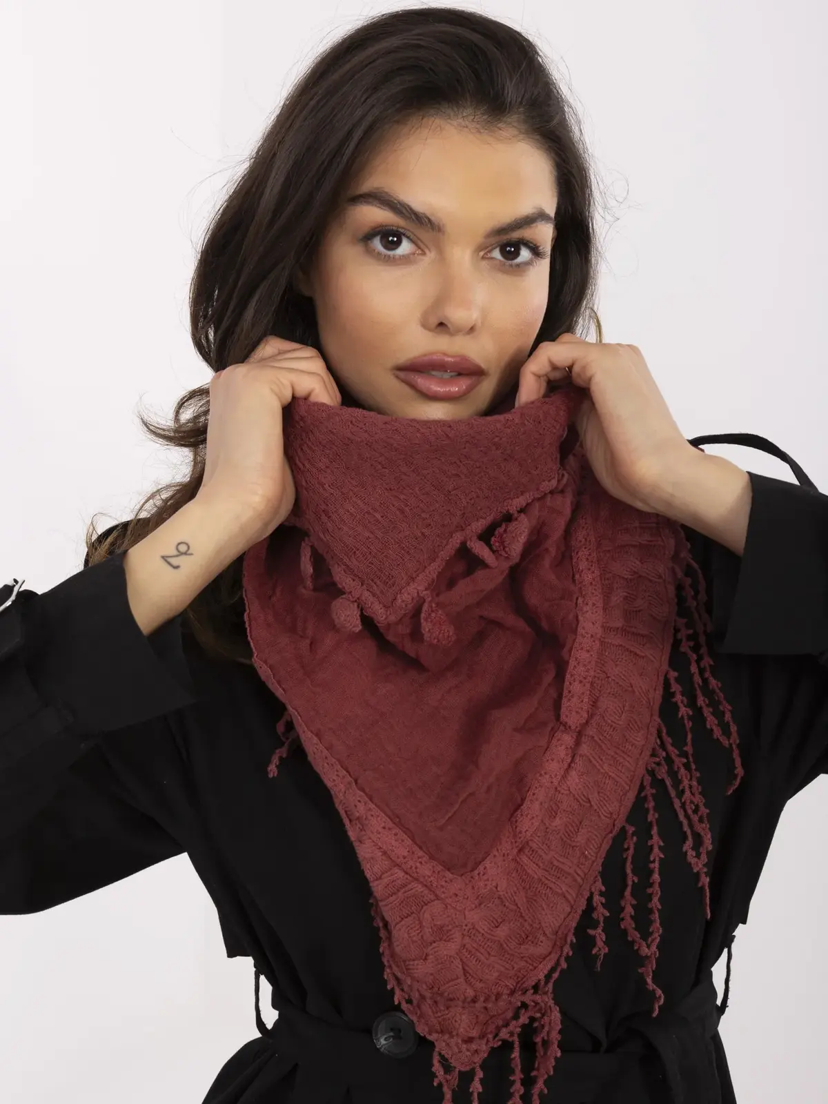 Banna-AT-CH-0414.84-burgundy