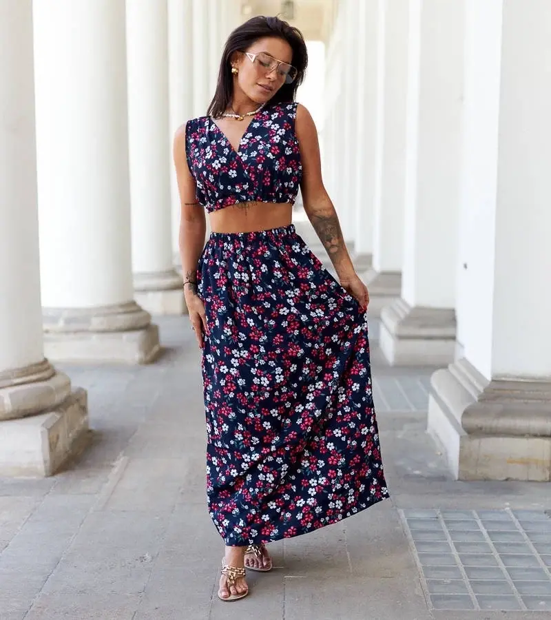 UR/CEO Navy floral set with top and skirt Genova