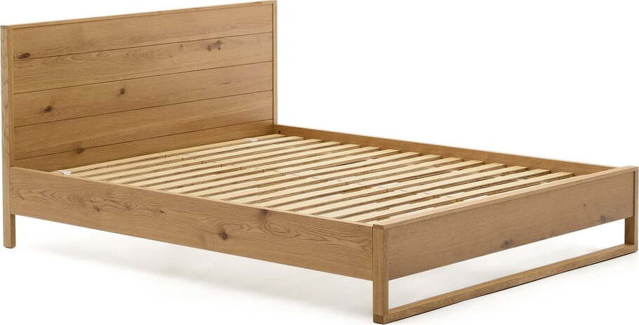 Dvoulůžková postel z dubového dřeva s roštem 180x200 cm v přírodní barvě Alguema – Kave Home