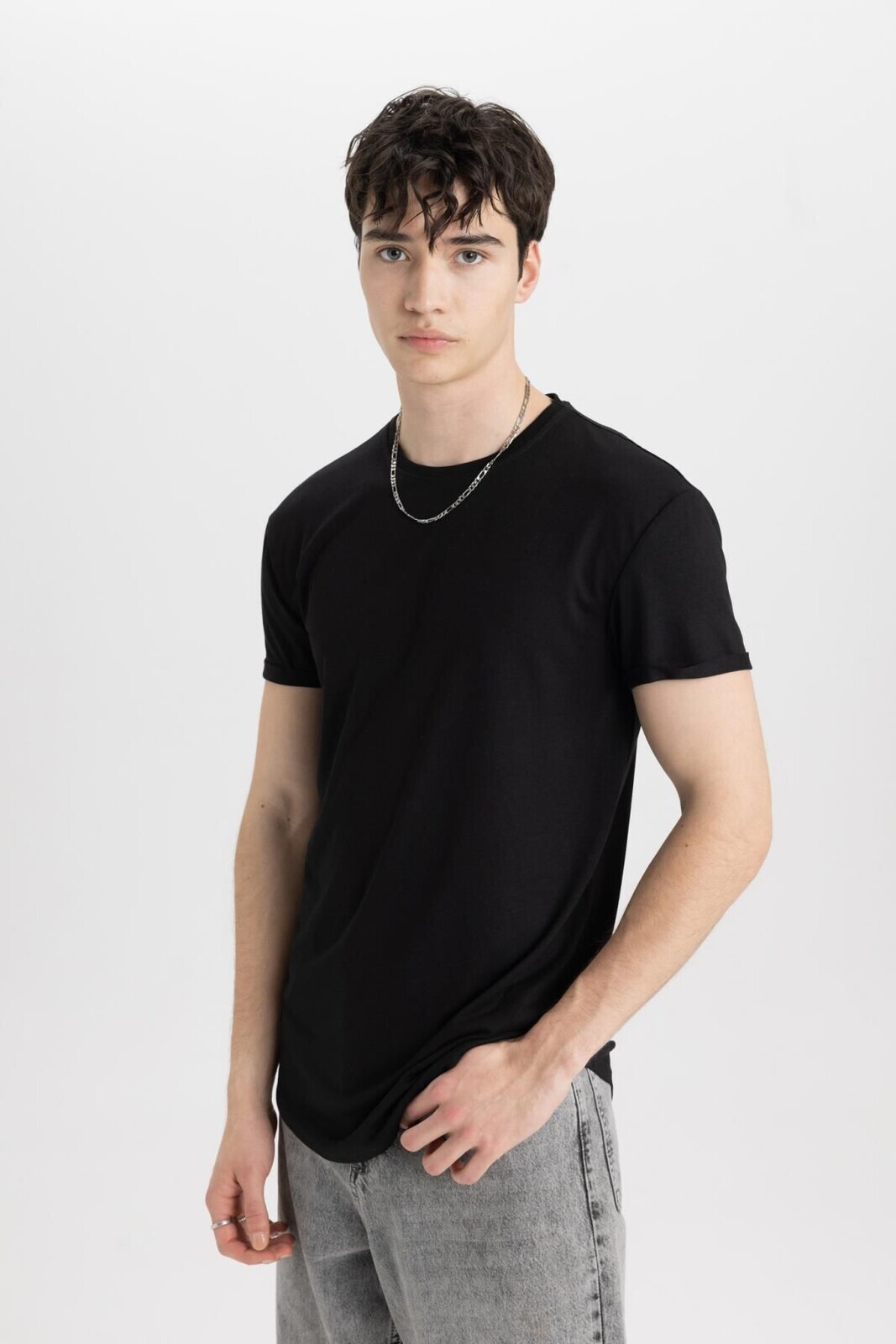 DEFACTO Long Muscle Fit Crew Neck Basic Plain Short Sleeve T-Shirt