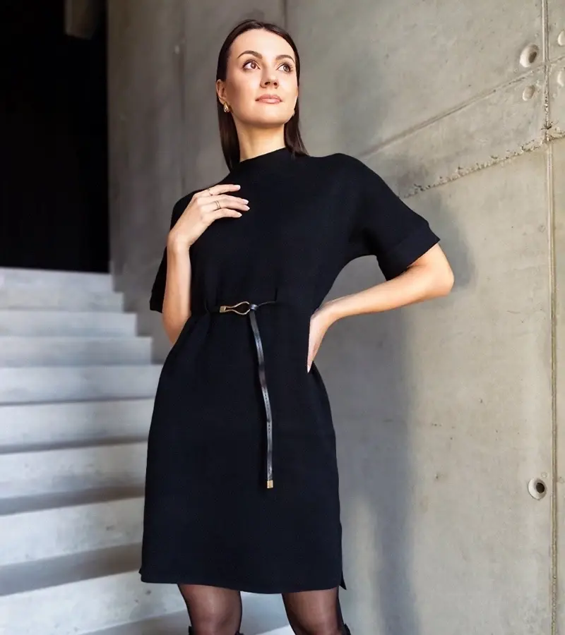 marka niezdefiniowana Black midi dress with a delicate belt Dustina