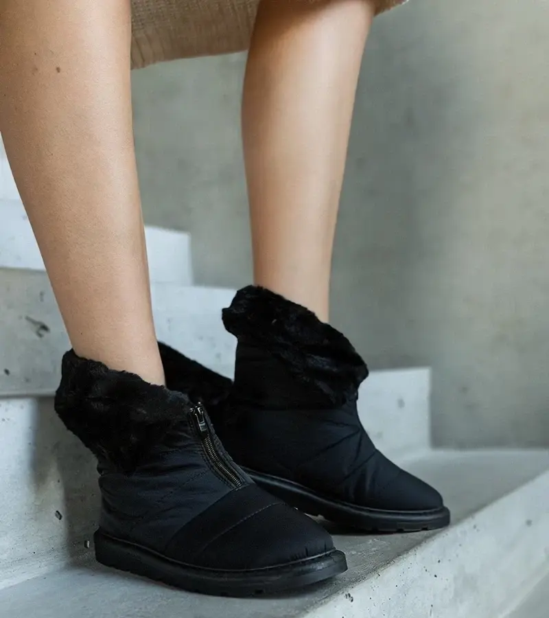 marka niezdefiniowana Black insulated snow boots with collar Edidda