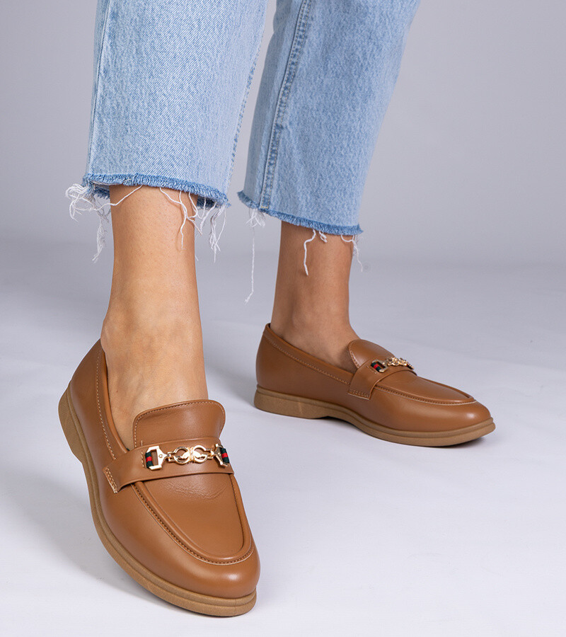 marka niezdefiniowana Dark brown loafers with gold decoration Feola