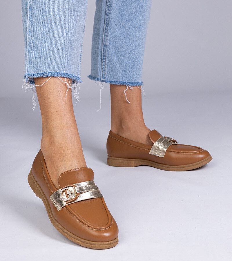 marka niezdefiniowana Brown faux leather loafers with rhinestones Berita