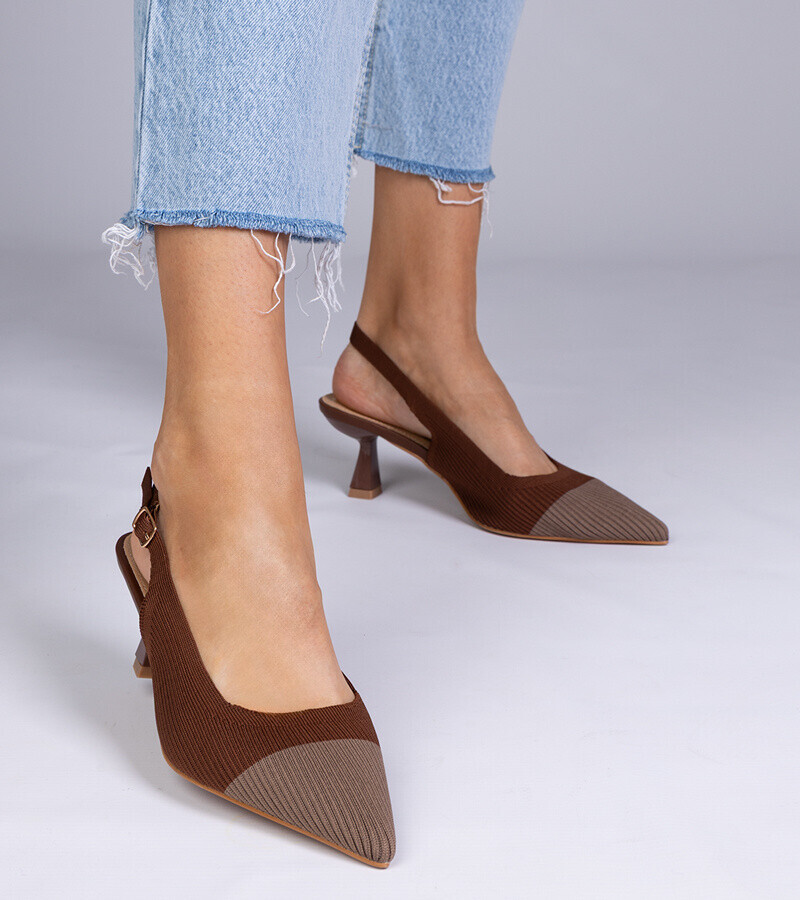 marka niezdefiniowana Brown fabric low heel pumps Klersi