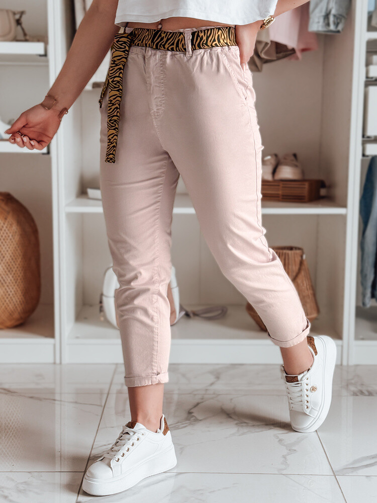 Spodnie damskie casualowe z paskiem MADELINA różowe Dstreet