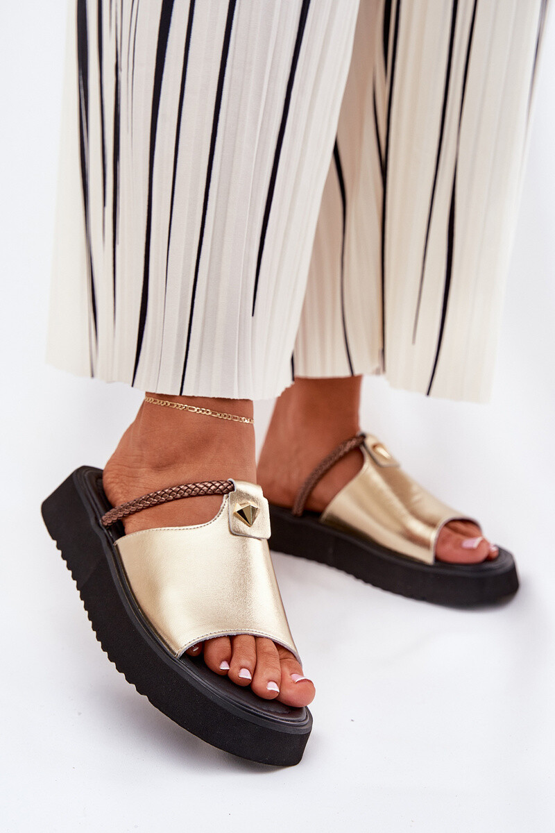 S. BARSKI Dámské kožené sandály na platformě se zdobným páskem D&A