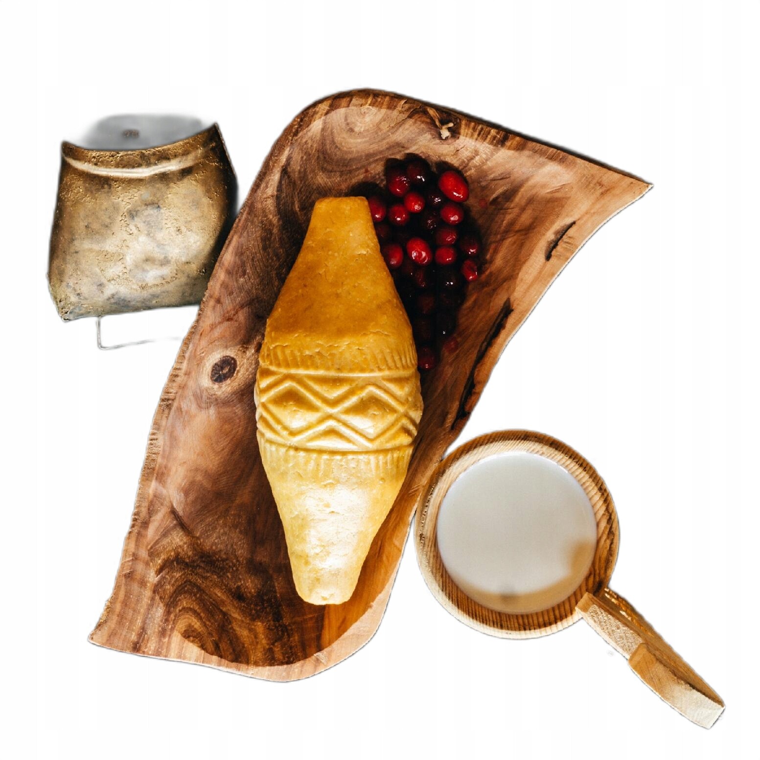 Oscipek pravý ovčí celý sýr ze sezóny 2025 600g tvrdý suchý uzený