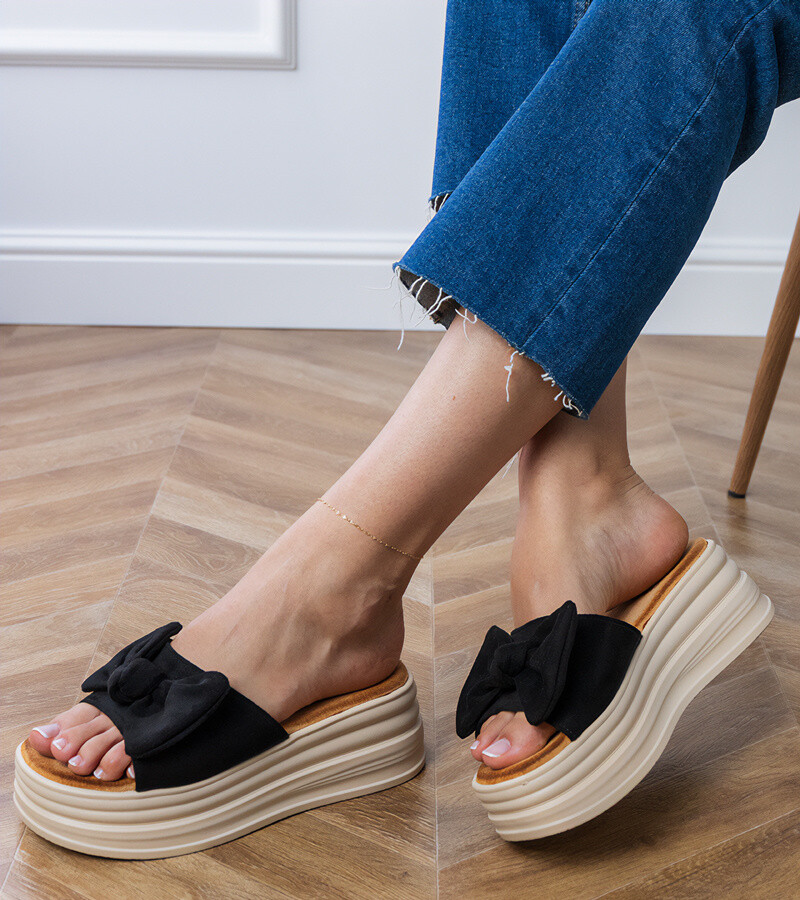 D/CEO Black platform slides with a bow Ados