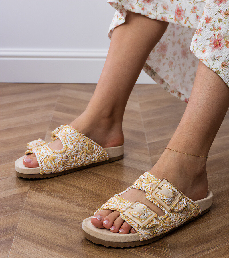 D/CEO Beige crochet sandals with buckles on straps Firada