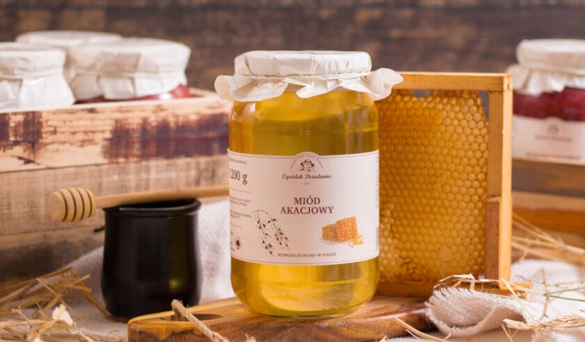 Akátový med 1,2 kg Dědečkova zahrádka