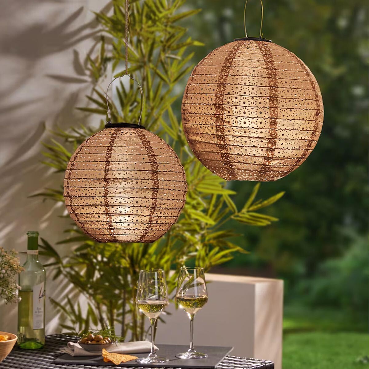 Die moderne Hausfrau Solární lampion, 25 cm