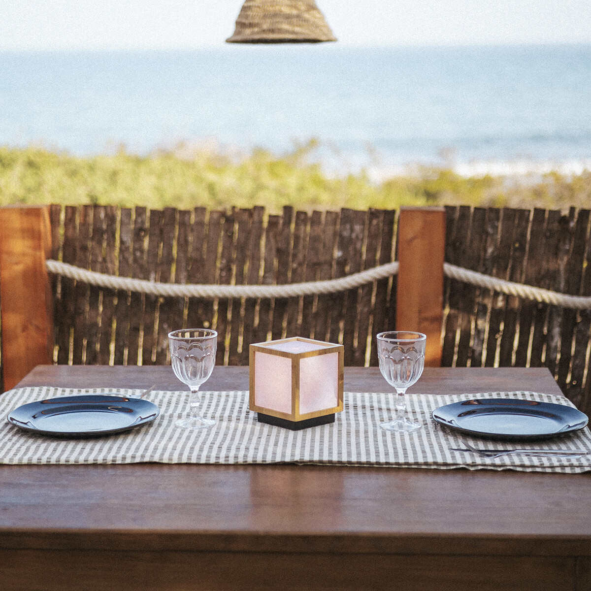 Bambusová stolní lampa s efektem plamene včetně solárního dobíjení LED IP44 - Vega